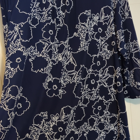 Floral Navy Blouse - Picture 6 of 8